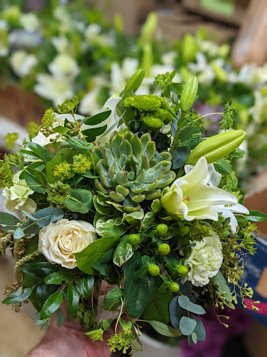 Gift Shop «Cugini Florists & Fine Gifts», reviews and photos, 413 S 3rd St, Renton, WA 98057, USA