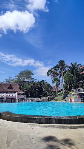 Teratai Swimming Pool Kusuma Agrowisata Hotel