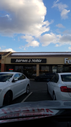 Book Store «Barnes & Noble», reviews and photos, 1424 Union Tpke, New Hyde Park, NY 11040, USA