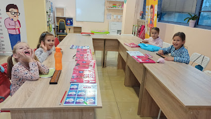 SmartyKids Благоевград - детски образователен център