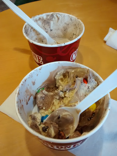 Ice Cream Shop «Cold Stone Creamery», reviews and photos, 1741 Haggerty Rd, Commerce Charter Twp, MI 48390, USA