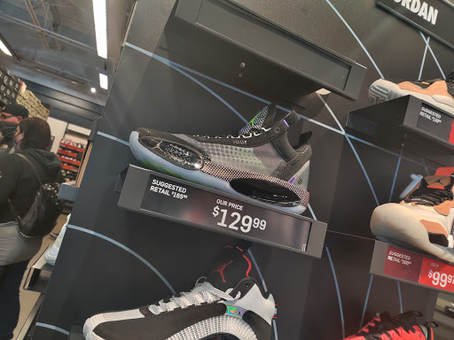 Outlet Mall «Tanger Outlet Riverhead», reviews and photos, 200 Tanger Mall Dr, Riverhead, NY 11901, USA