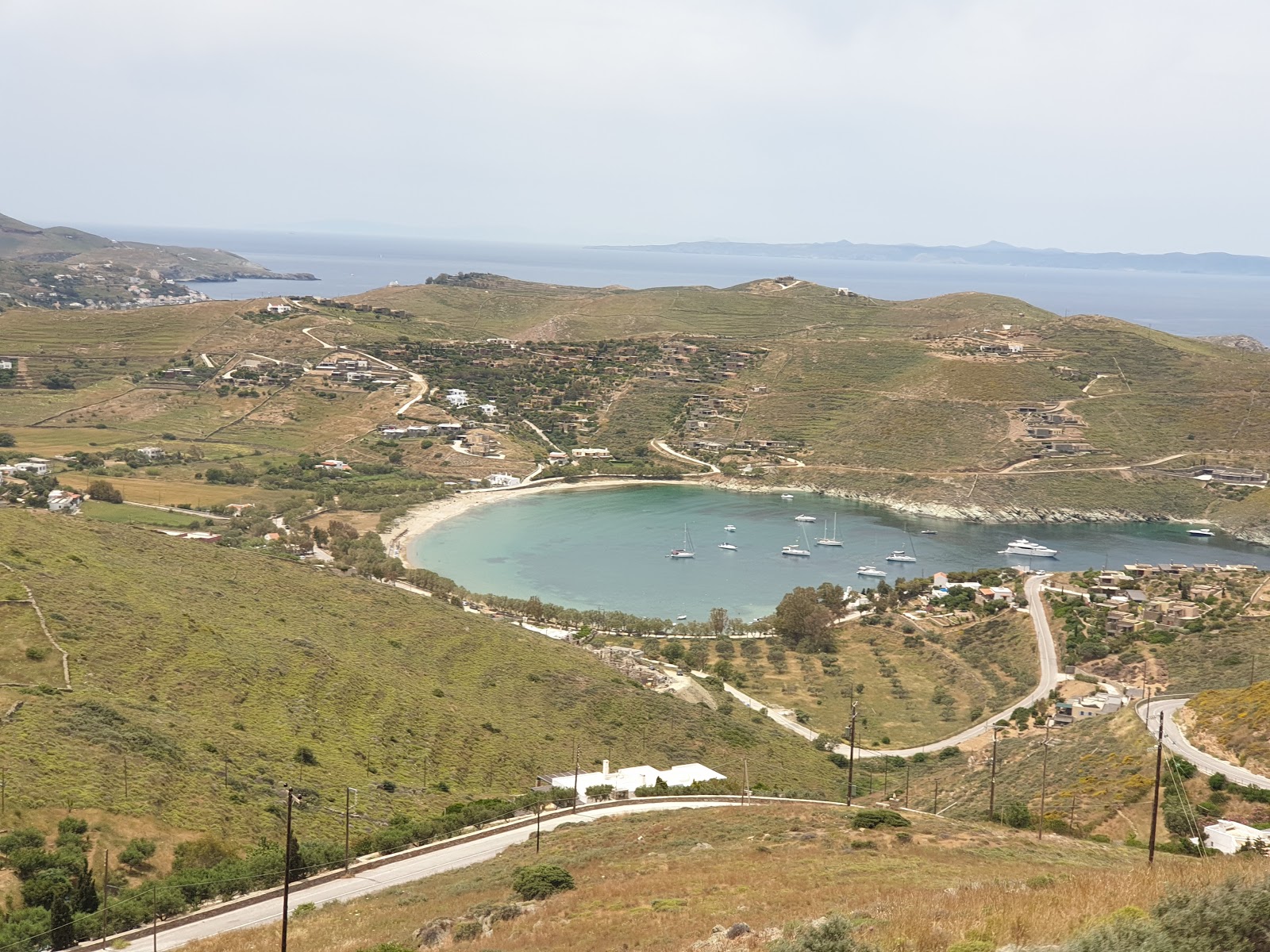 Foto von Paralia Otzias mit teilweise sauber Sauberkeitsgrad