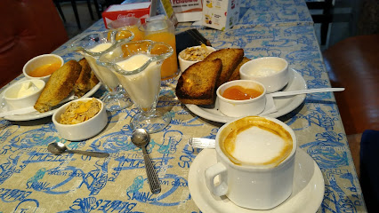 Innizio, Coffee & Meals (Galería La Strada)