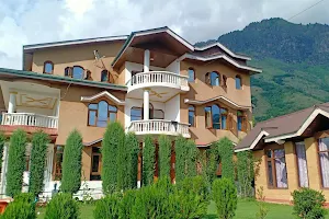 Hotel Himalayan Resort image