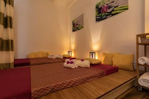 Melly Thai massage image