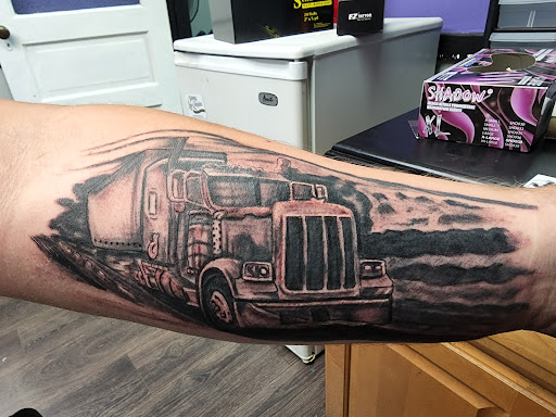 Tattoo Shop «Axonic Inkworks Custom Tattoo Studio», reviews and photos, 79 Duke St, Northumberland, PA 17857, USA