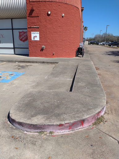 Thrift Store «Salvation Army Thrift Store», reviews and photos, 5042 S Padre Island Dr, Corpus Christi, TX 78411, USA