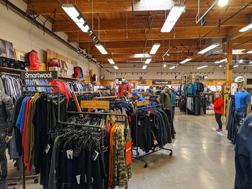 Camping Store «REI», reviews and photos, 7410 SW Bridgeport Rd, Tigard, OR 97224, USA
