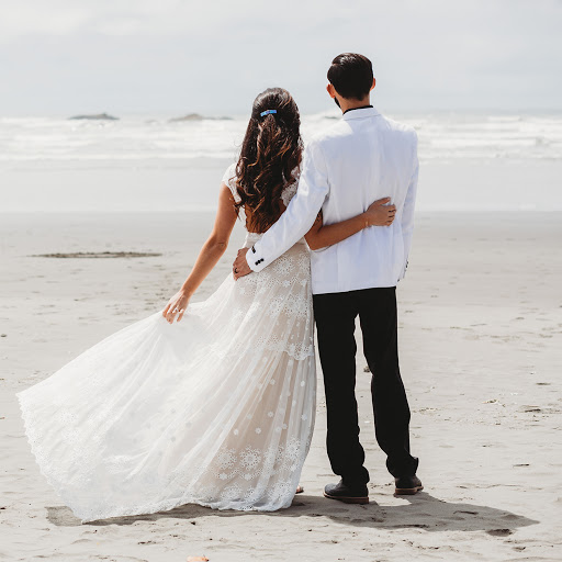 Bridal Shop «Tulip Bridal», reviews and photos, 1495 NW Gilman Blvd STE 12, Issaquah, WA 98027, USA