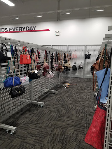 Clothing Store «Burlington Coat Factory», reviews and photos, 1300 N Larkin Ave, Joliet, IL 60435, USA