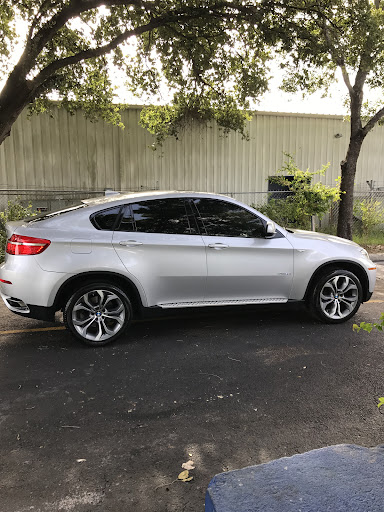 GoldShine Hand Car Wash en Tamarac