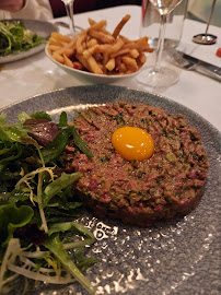 Steak tartare du Restaurant français Brasserie La Lorraine à Paris - n°9