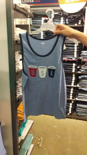 Stores to buy women's t-shirts Dallas