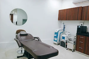 yashvi's skin hair laser & weight management clinic image