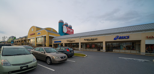 Outlet Mall «Tanger Outlet Lancaster», reviews and photos, 311 Stanley K. Tanger Blvd, Lancaster, PA 17602, USA