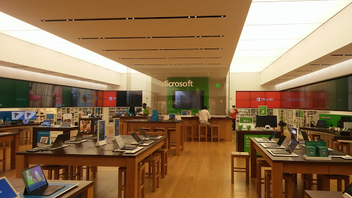 Shopping Mall «Lenox Square», reviews and photos, 3393 Peachtree Rd NE, Atlanta, GA 30326, USA