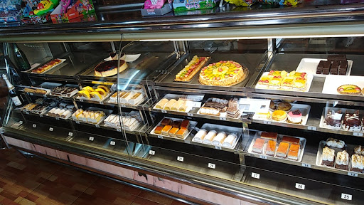 Pastry Cruz and Garcia en Aguadulce, Almería