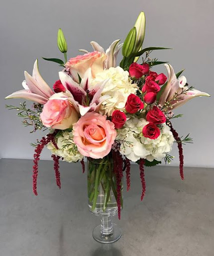 Florist «Stems Florist», reviews and photos, 210 St Francois St, Florissant, MO 63031, USA
