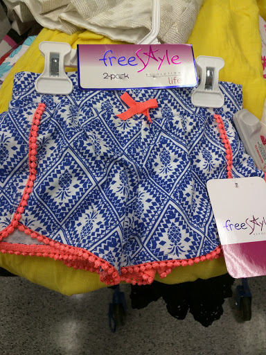 Clothing Store «Ross Dress for Less», reviews and photos, 12680 W Sunrise Blvd, Sunrise, FL 33323, USA