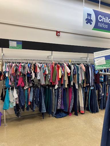Thrift Store «Goodwill», reviews and photos