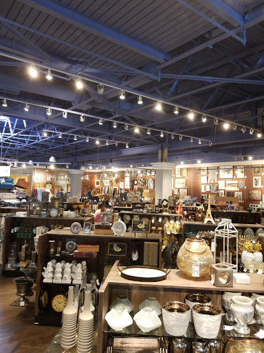 Furniture Store «Living Spaces - Van Nuys», reviews and photos, 14400 Arminta St, Panorama City, CA 91402, USA