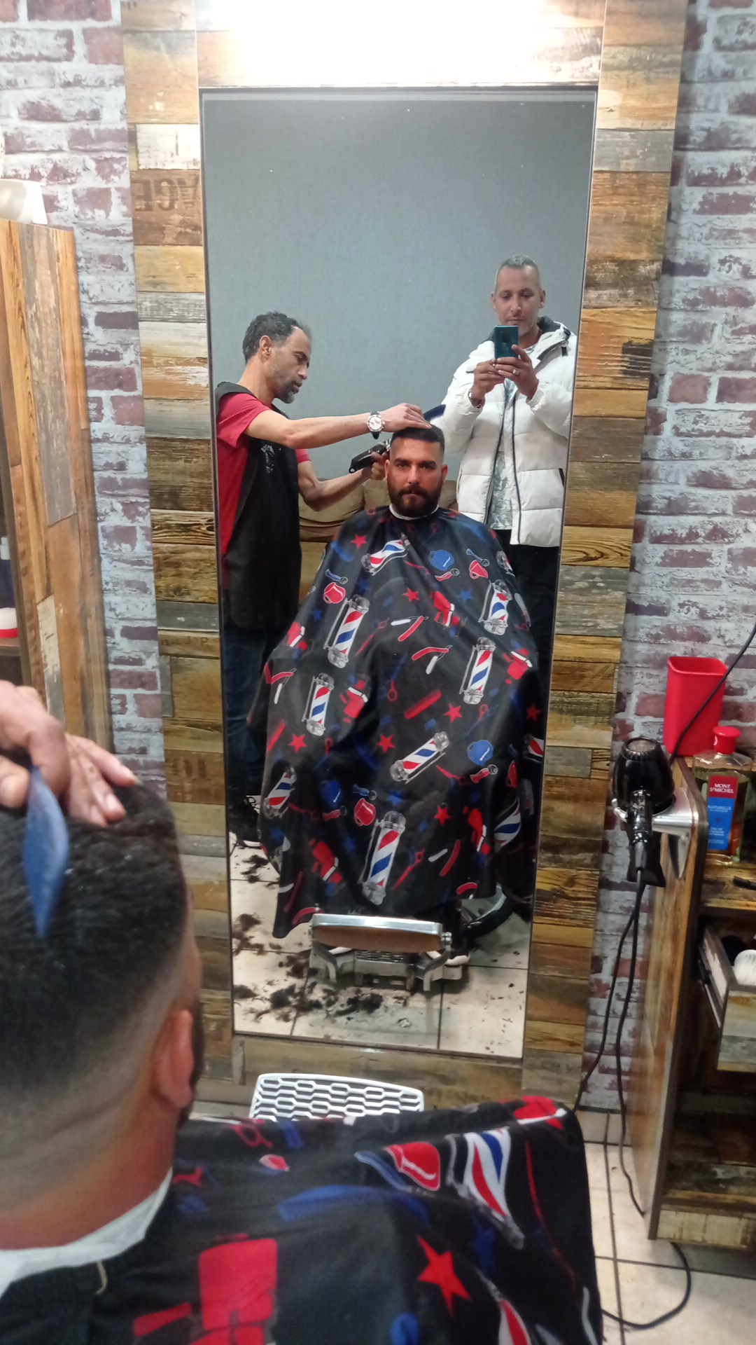 Photo n° 1 de l'avis de newlookbarbier.o fait le 10/05/2023 à 17:01