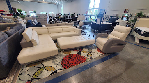 Outlet Store «Rooms To Go Outlet Furniture Store - Pearl River», reviews and photos, 63295 Old Military Rd, Pearl River, LA 70452, USA