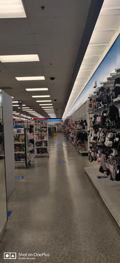 Clothing Store «Ross Dress for Less», reviews and photos, 3255 SW Cedar Hills Blvd, Beaverton, OR 97005, USA