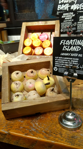 Cosmetics Store «LUSH», reviews and photos, 575 Bellevue Way NE #128, Bellevue, WA 98004, USA