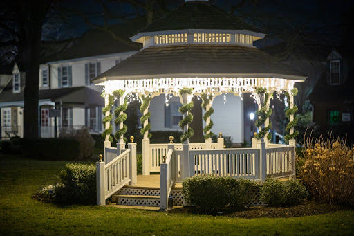 Shopping Mall «Village Centre», reviews and photos, 776 Walker Rd, Great Falls, VA 22066, USA