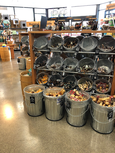 Pet Supply Store «Mud Bay», reviews and photos, 2100 SE 164th Ave, Vancouver, WA 98683, USA