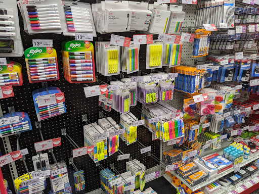 Office Supply Store «Staples», reviews and photos, 9319 5th Ave, Brooklyn, NY 11209, USA