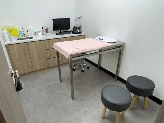 Comentarii opinii despre Thom Signature Design