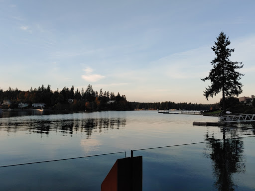 Grocery Store «Island View Market», reviews and photos, 7102 Ray Nash Dr NW, Gig Harbor, WA 98335, USA