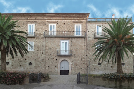 Palazzo Albini di De Rosa Roberto Via Marconi, 4, 84044 Albanella SA, Italia