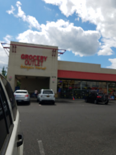 Grocery Store «Grocery Outlet Bargain Market», reviews and photos, 878 Molalla Ave, Oregon City, OR 97045, USA