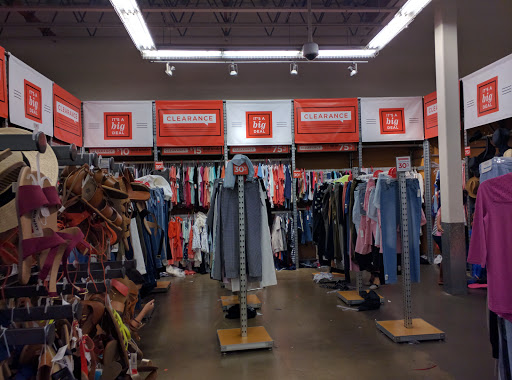 Clothing Store «Old Navy», reviews and photos, 3115 SW Cedar Hills Blvd, Beaverton, OR 97005, USA