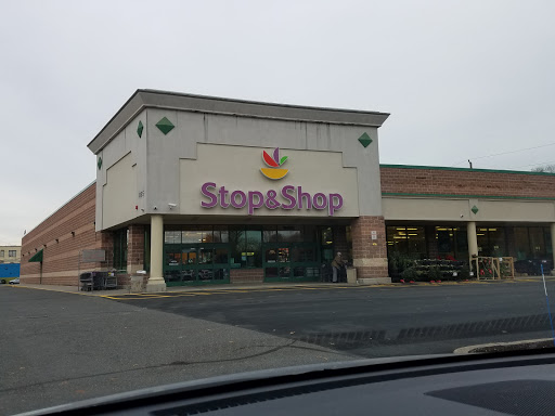 Stop & Shop Supermarket, 665 American Legion Dr, Teaneck, NJ 07666, USA, 