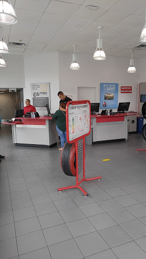 Tire Shop «Discount Tire Store - Leon Valley, TX», reviews and photos, 6221 Bandera Rd, Leon Valley, TX 78238, USA