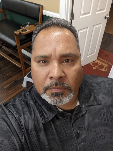 Barber Shop «Crowns Barbershop», reviews and photos, 6411 Edinger Ave, Huntington Beach, CA 92647, USA