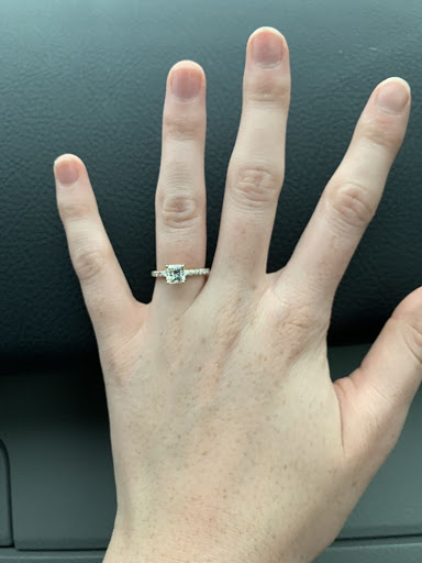 Jewelry Store «AQ Jewelers», reviews and photos, 42841 Creek View Plaza #125, Ashburn, VA 20147, USA