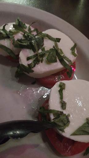 Pizza Restaurant «Transfer Pizzeria Café», reviews and photos, 101 W Mitchell St, Milwaukee, WI 53204, USA