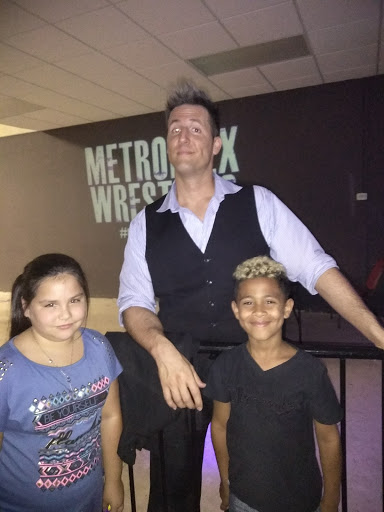 Haunted House «Moxley Manor Haunted House», reviews and photos, 510 Harwood Rd, Bedford, TX 76021, USA