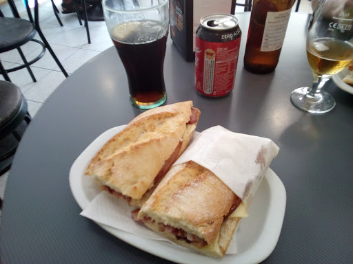 Información y opiniones sobre Bar Cafetería Gil de Maó-Mahón