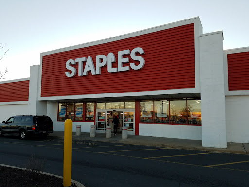 Staples, 84 Jericho Turnpike, Jericho, NY 11753, USA, 