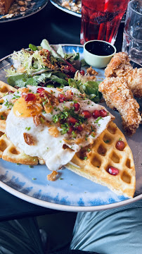 Chicken and Waffles du Wonderland brunchy/Restaurant Brunch à Paris - n°9
