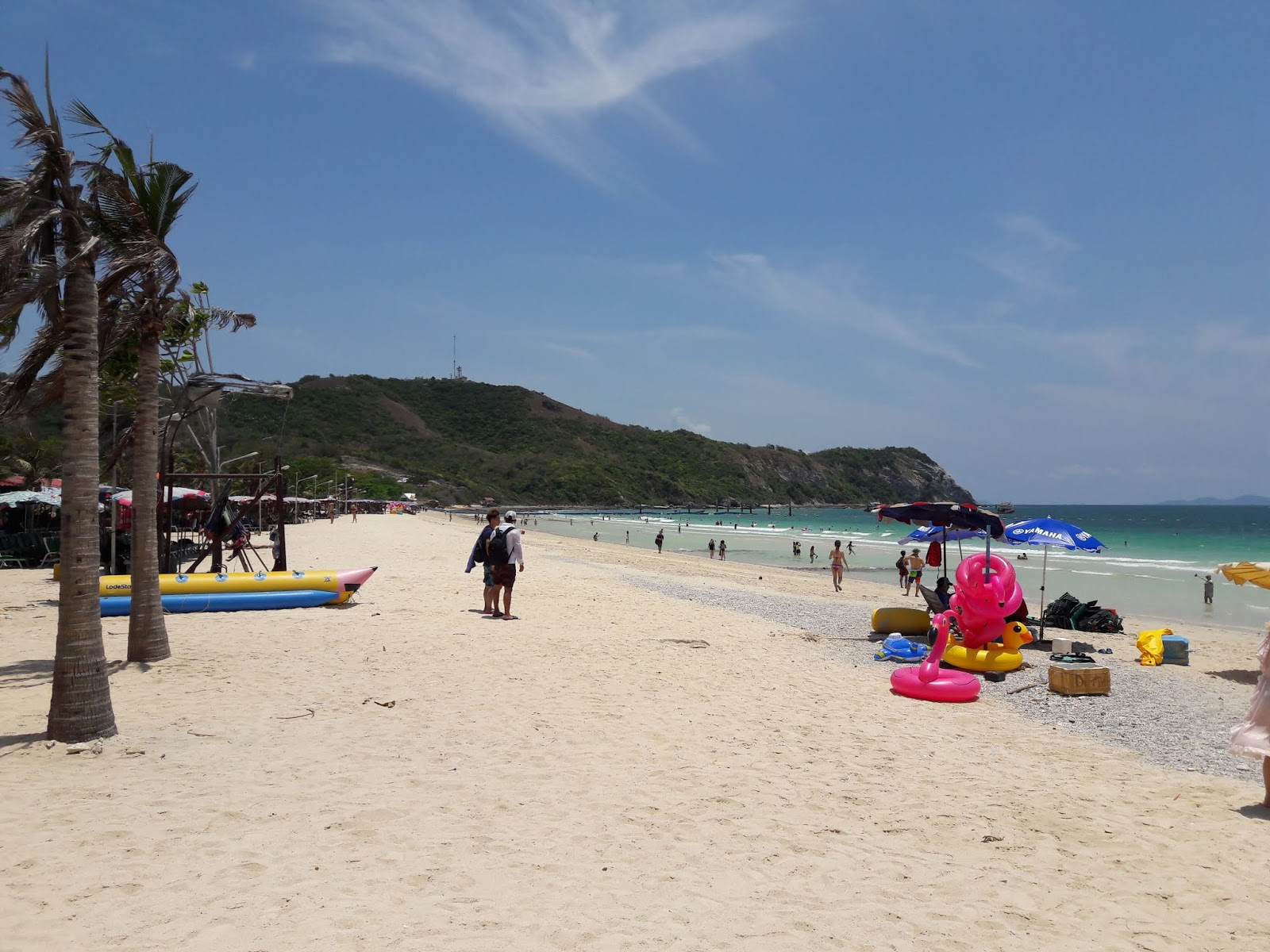 Fotografie cu Samae Beach cu o linie de coastă spațioasă