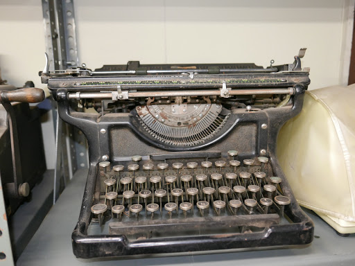 Used Office Furniture Store «TR Trading Company», reviews and photos, 15604 S Broadway, Gardena, CA 90248, USA