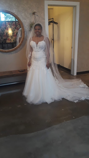 Bridal Shop «Blush Bridal Lounge», reviews and photos, 1815 W 35th St, Austin, TX 78703, USA